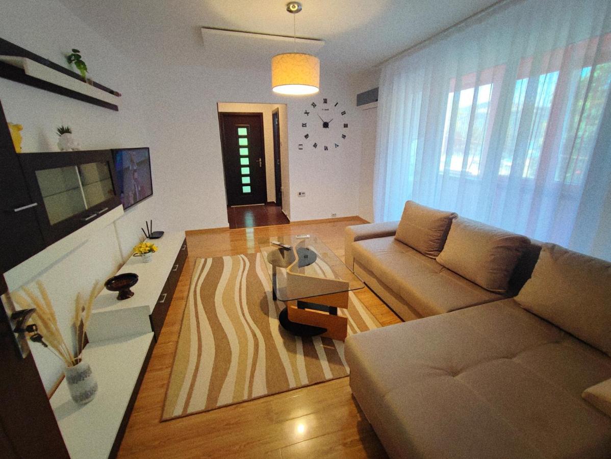 OrşovaDeea公寓 外观 照片