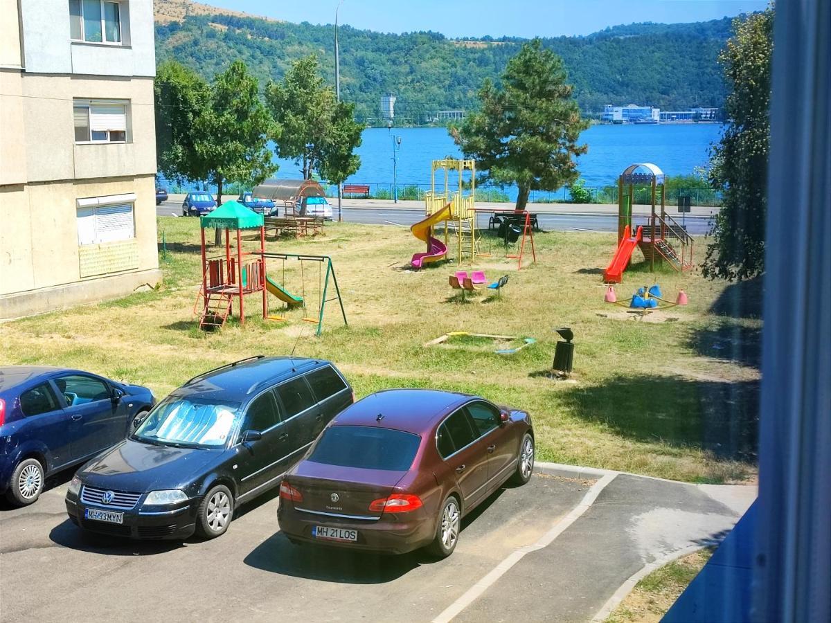 OrşovaDeea公寓 外观 照片